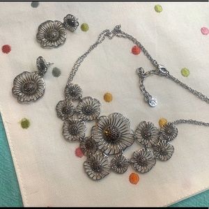Talbots flower statement jewelry set necklace and earrings